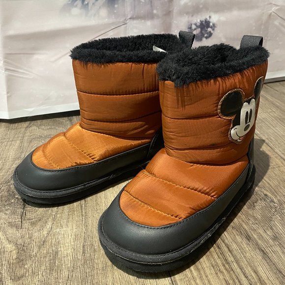 H&M Disney Mickey Mouse Padded Boots with Printed Design Size 12-13 (SKU: 65B) - Picture 1 of 7